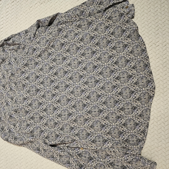 Patterned Button-Up - Picture 7 of 8